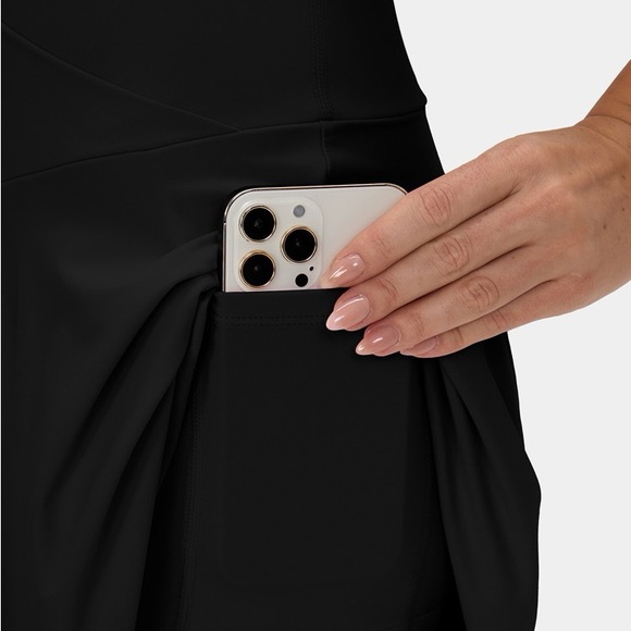 [Halara] Air Comfy High Waisted Crossover 2-in-1 Side Pocket Flare Tennis Skirt - Picture 3 of 3